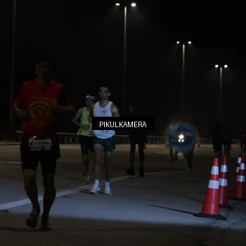 Runner Photo 7508763