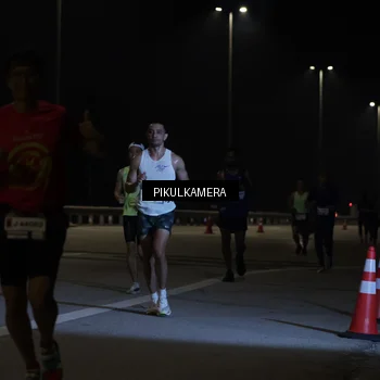 Runner Photo 7508773