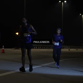 Runner Photo 7508794
