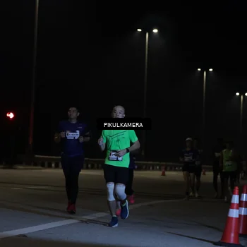 Runner Photo 7508805