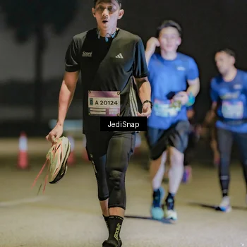 Runner Photo 7508881
