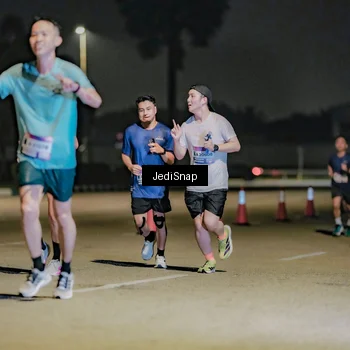 Runner Photo 7508943