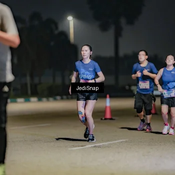 Runner Photo 7508990