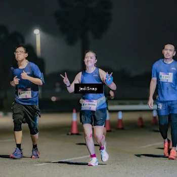 Runner Photo 7509003