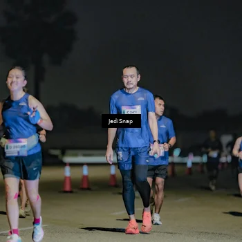 Runner Photo 7509004