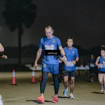 Runner Photo 7509013