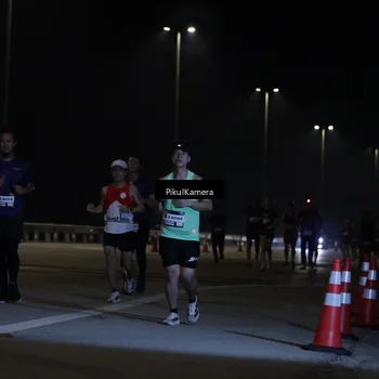 Runner Photo 7509014