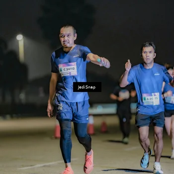 Runner Photo 7509016
