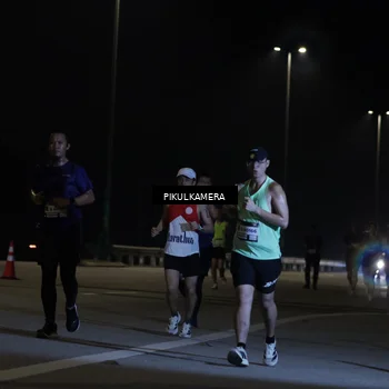 Runner Photo 7509018