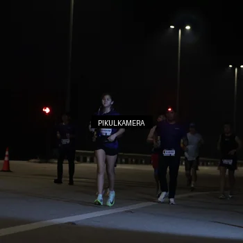Runner Photo 7509020