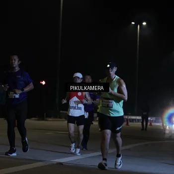 Runner Photo 7509021