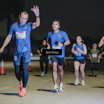 Runner Photo 7509024
