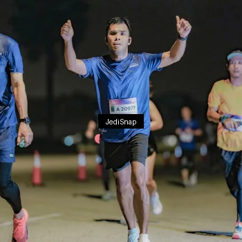 Runner Photo 7509032