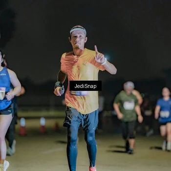 Runner Photo 7509039