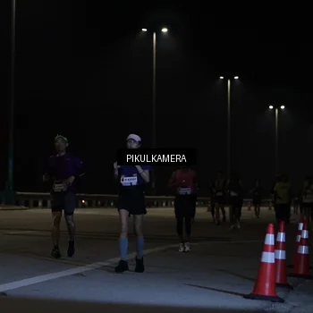 Runner Photo 7509049