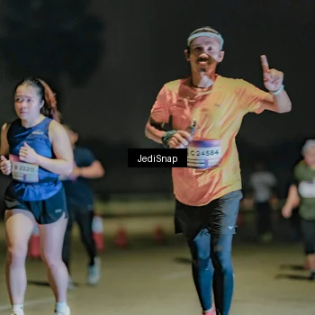 Runner Photo 7509052