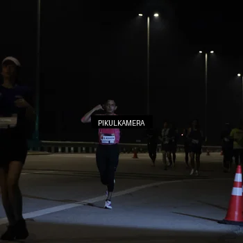 Runner Photo 7509056