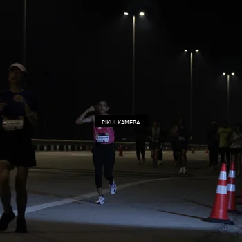 Runner Photo 7509058