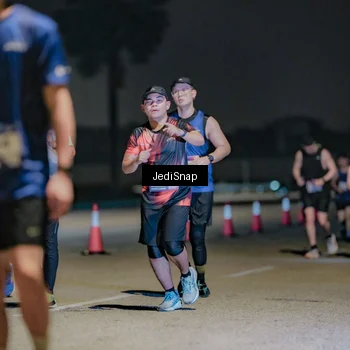 Runner Photo 7509104