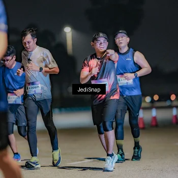 Runner Photo 7509109