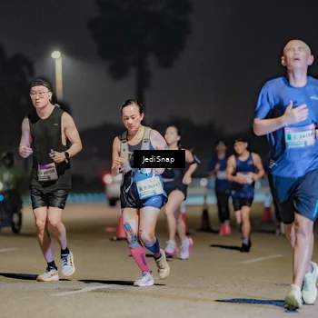 Runner Photo 7509133