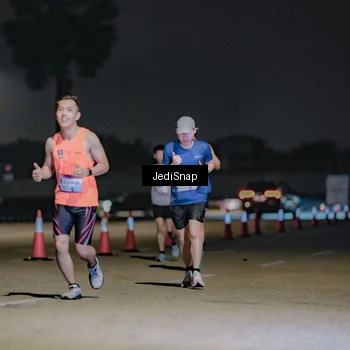 Runner Photo 7509281