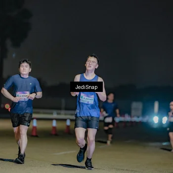 Runner Photo 7509418
