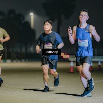 Runner Photo 7509429