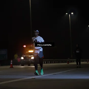 Runner Photo 7509497