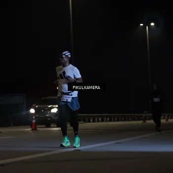 Runner Photo 7509498