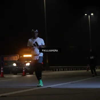 Runner Photo 7509502