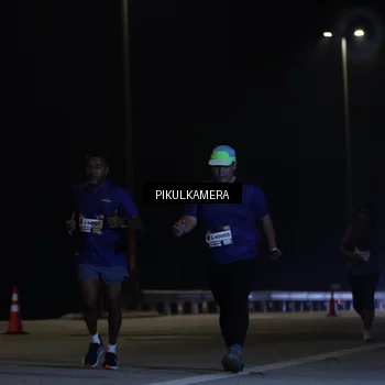 Runner Photo 7509590