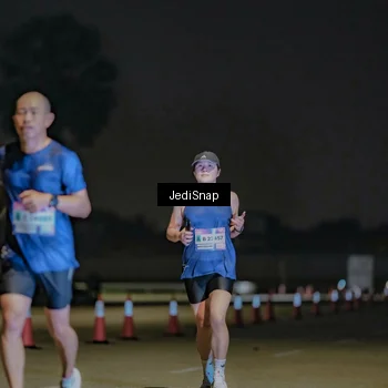 Runner Photo 7509617