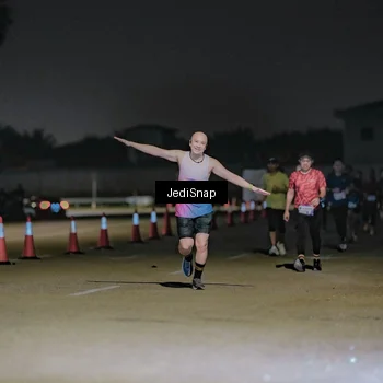 Runner Photo 7509899