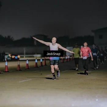 Runner Photo 7509901