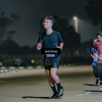 Runner Photo 7509991