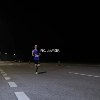 Runner Photo 7510013