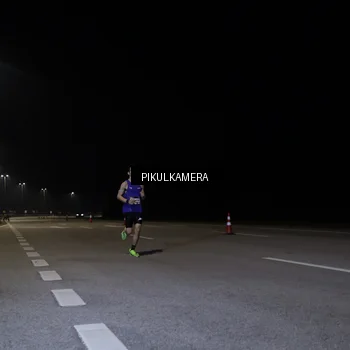 Runner Photo 7510014