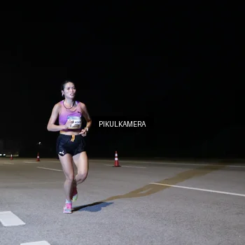 Runner Photo 7510015