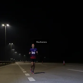 Runner Photo 7510029