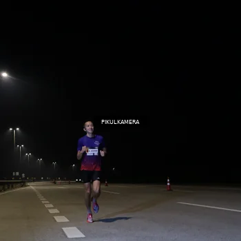 Runner Photo 7510037