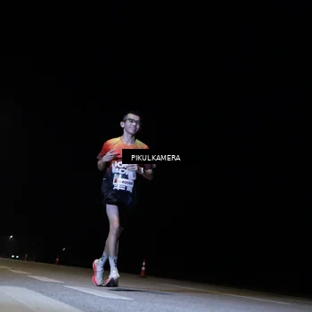 Runner Photo 7510042