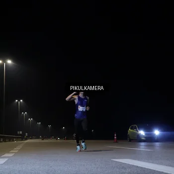 Runner Photo 7510078