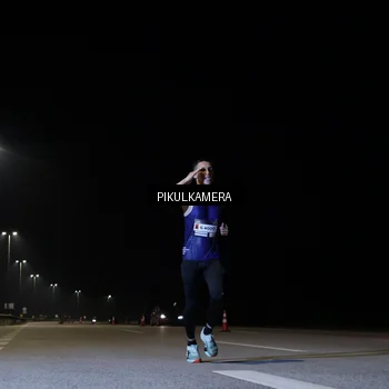 Runner Photo 7510084