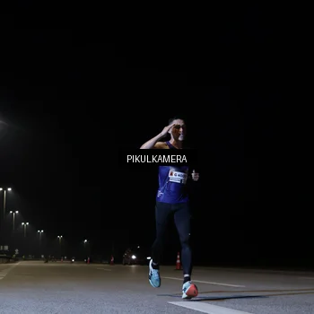 Runner Photo 7510085
