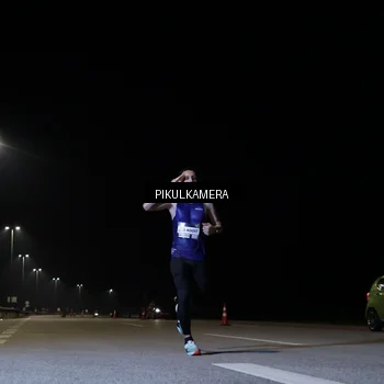 Runner Photo 7510091