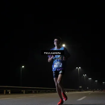 Runner Photo 7510106