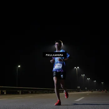 Runner Photo 7510110