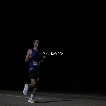 Runner Photo 7510193