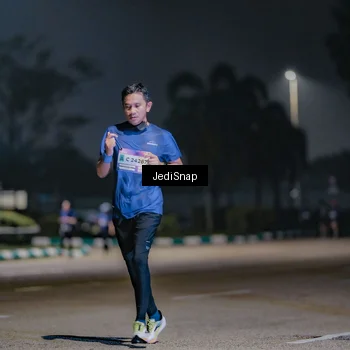 Runner Photo 7510243